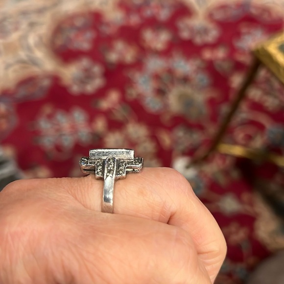 Vintage large well made Black onyx and marquisite silver ring  size 7 - Picture 3 of 4